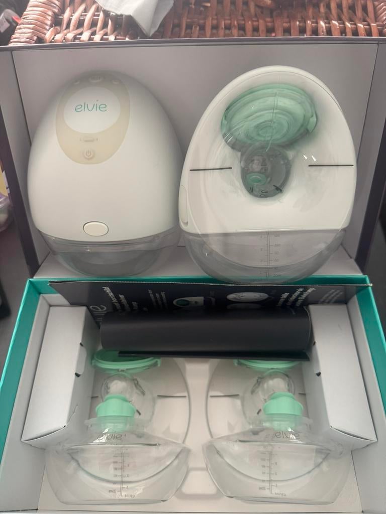 Elvie Pump dubbele draadloze borstkolf met smart app, Kinderen en Baby's, Babyvoeding en Toebehoren, Ophalen, Zo goed als nieuw