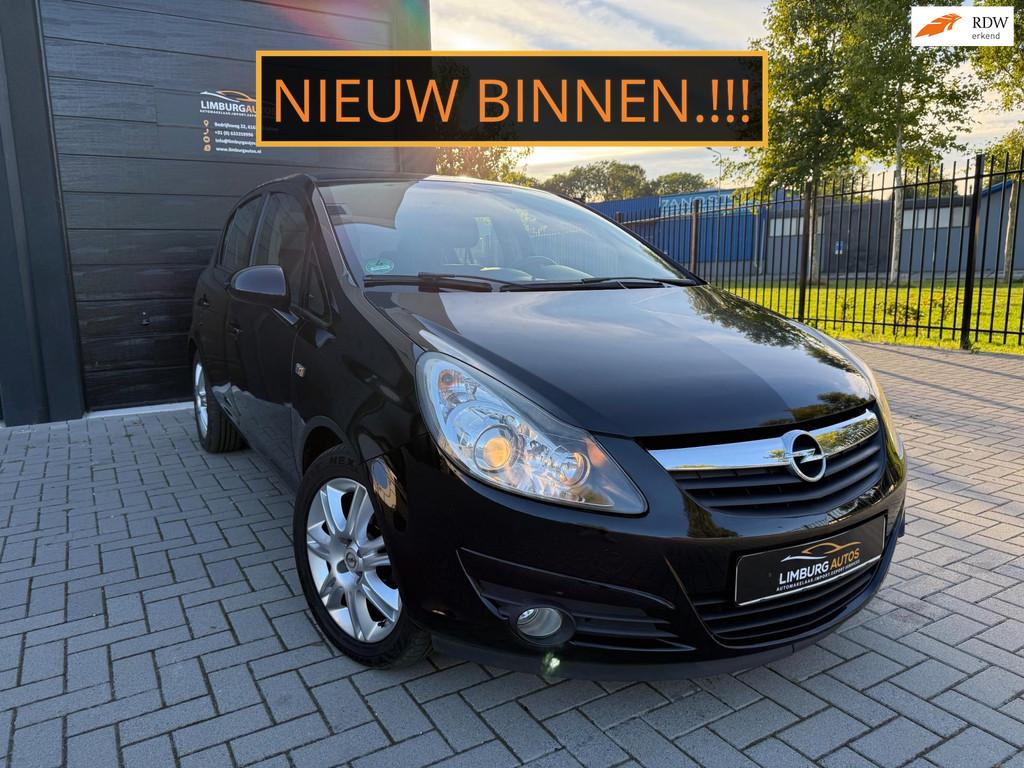 Opel Corsa 1.4-16V 111 Edition Airco CruiseControl Leer Xeno, Voorwielaandrijving, Gebruikt, Zwart, 4 cilinders