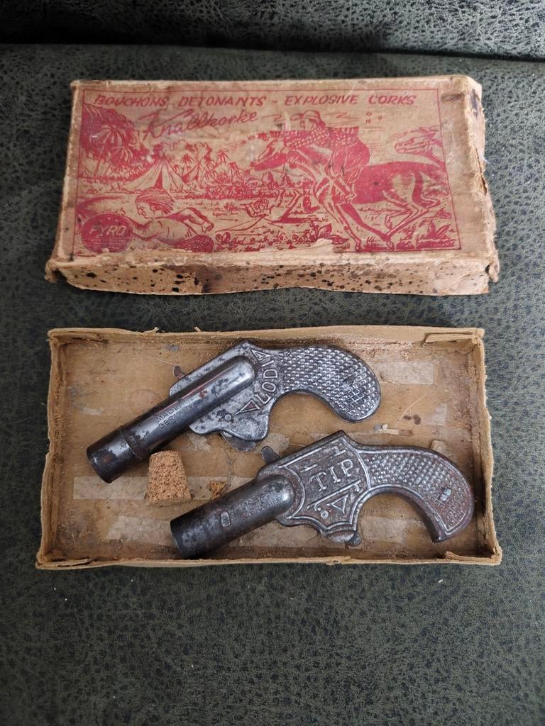 Antieke kurkpistolen met originele verpakking, Verzamelen, Ophalen of Verzenden, Gebruikt