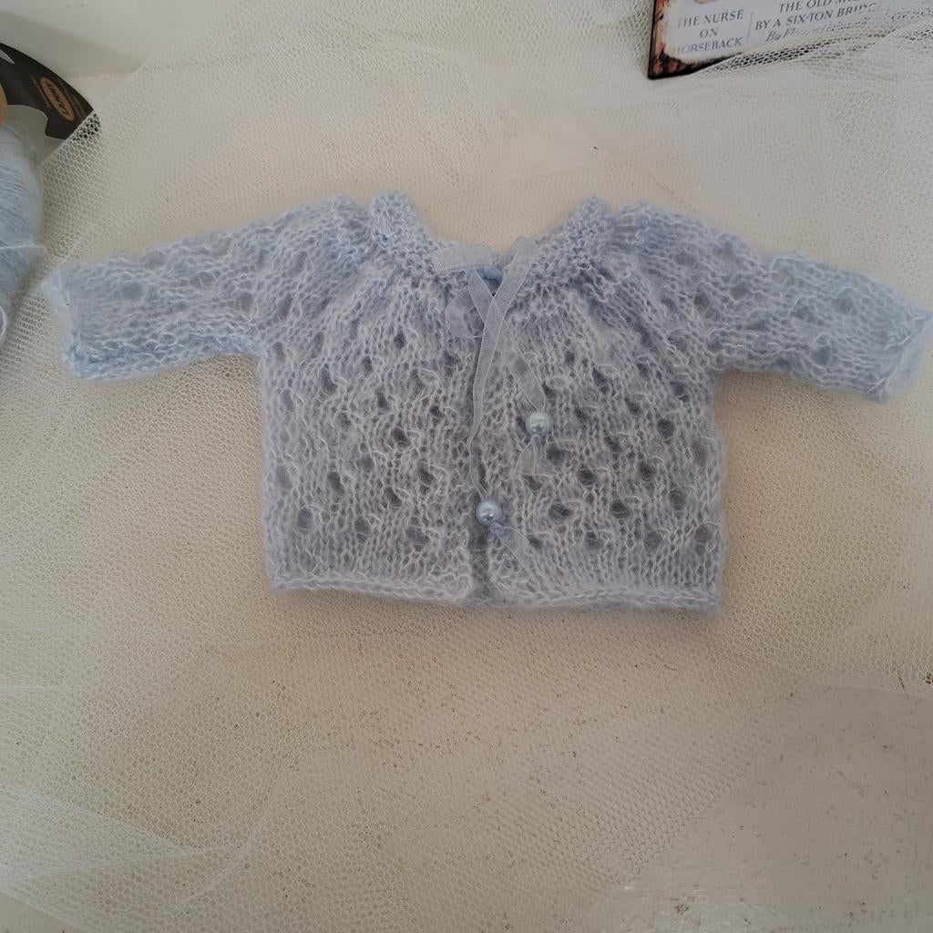 Hand gebreid Brocante Poppen Beren vestje NIEUW, Ophalen of Verzenden, Nieuw, Jongetje of Meisje, Truitje of Vestje