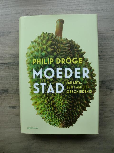 Philip Dröge - Moederstad (Hardcover met stofomslag), Ophalen of Verzenden, Zo goed als nieuw