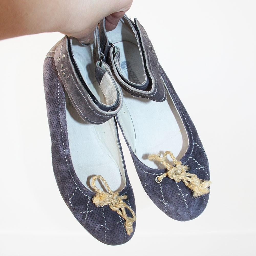 Mooie Suede Bazza Sandalen -s13 (Maat 39G) € 45,-, Bazza, Overige kleuren, Zo goed als nieuw, Sandalen of Muiltjes