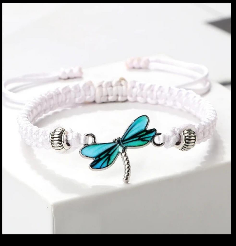 Nieuw armbandje met libelle bedel, Overige materialen, Wit, Nieuw, Ophalen of Verzenden