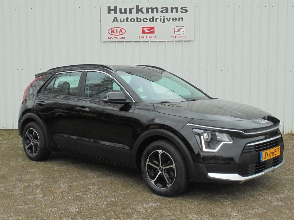Kia Niro 1.6 GDi PLUGIN HYBRIDE AUTOMAAT TREKHAAK, Automaat, Gebruikt, Leder en Stof, Zwart