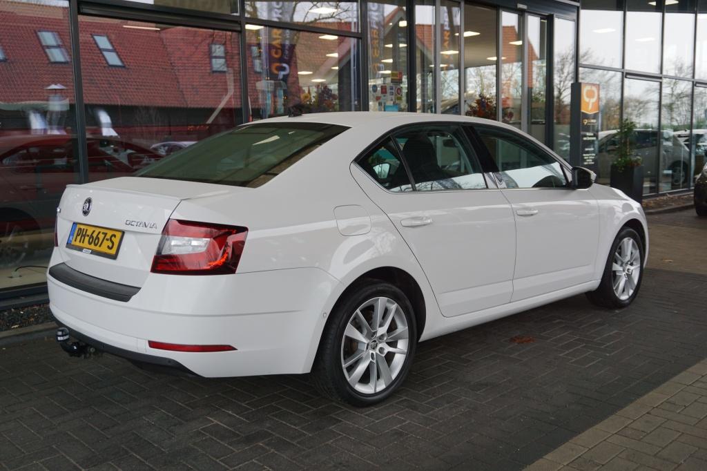 Skoda Octavia 1.0 TSI Greentech Style Business | Trekhaak |, 12 maanden, Stof, Gebruikt, Origineel Nederlands