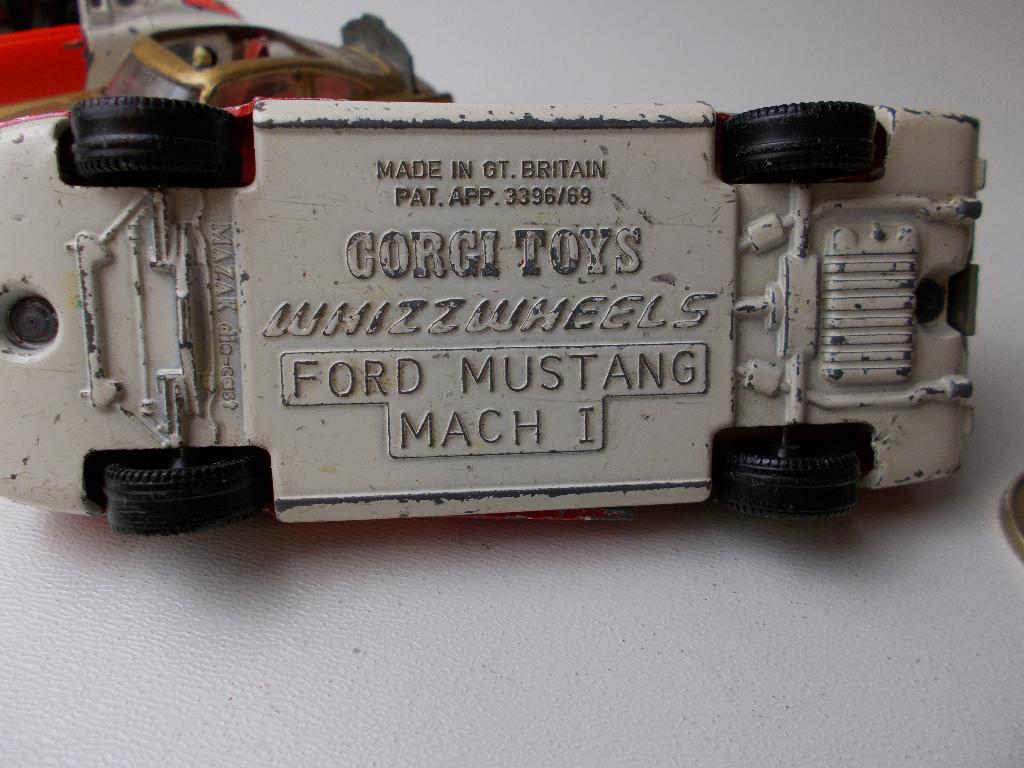 Jaren 60 Corgi Toys 3 X JAMES BOND +RIJKSPOLITIE Opknappers!, Ophalen of Verzenden, Gebruikt, Auto, Corgi