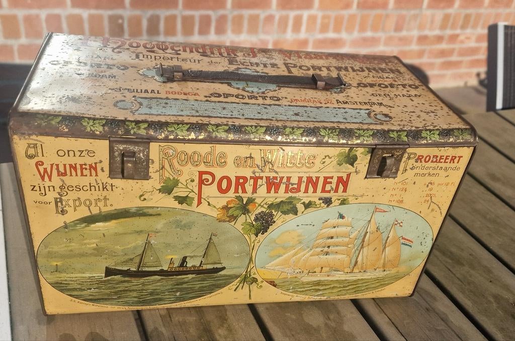 Winkelblik 'Roode en Witte Portwijnen' Bodega Hoogendijk, Verzamelen, Blikken, Ophalen of Verzenden, Gebruikt, Overige, Overige merken