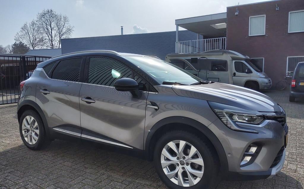Renault CAPTUR 1.0 TCe Intens|360°Camera|Trekhaak|19.000km!, Voorwielaandrijving, 101 pk, Gebruikt, Leder en Stof