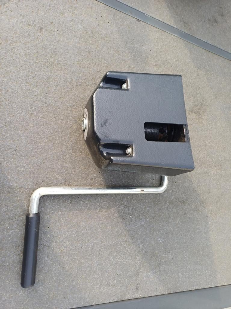 Heb 2x Lier met slinger - Handmatige bediening, Ophalen of Verzenden, Zo goed als nieuw, Handmatig