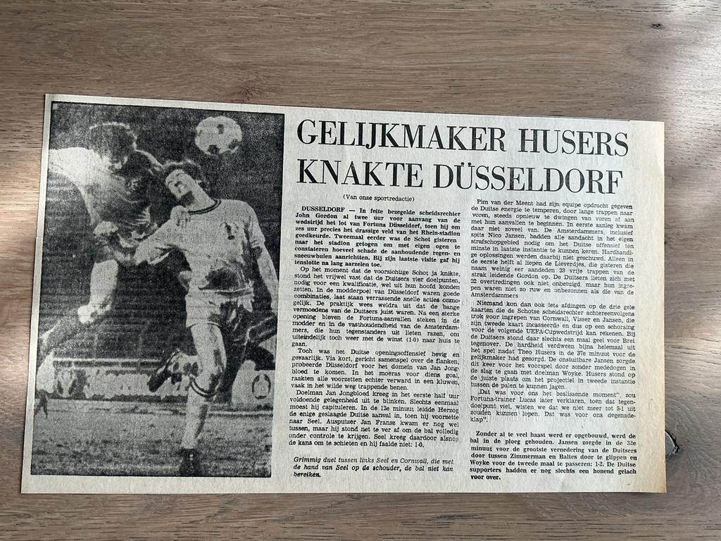 Voetbal krantenartikel Fortuna Dusseldorf FC Amsterdam ‘74, Ophalen of Verzenden, 1960 tot 1980, Knipsel(s)