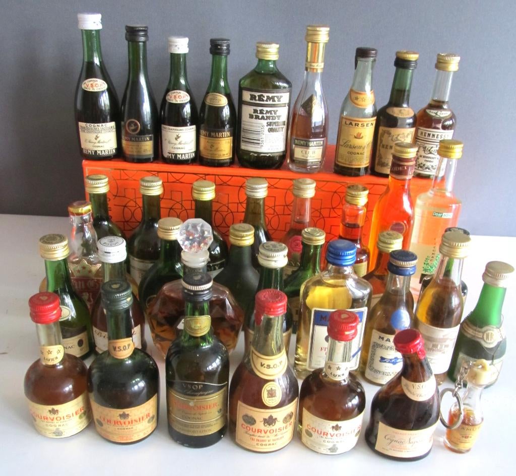 cognac miniatuurflesjes verzameling 38 flesjes, Ophalen of Verzenden