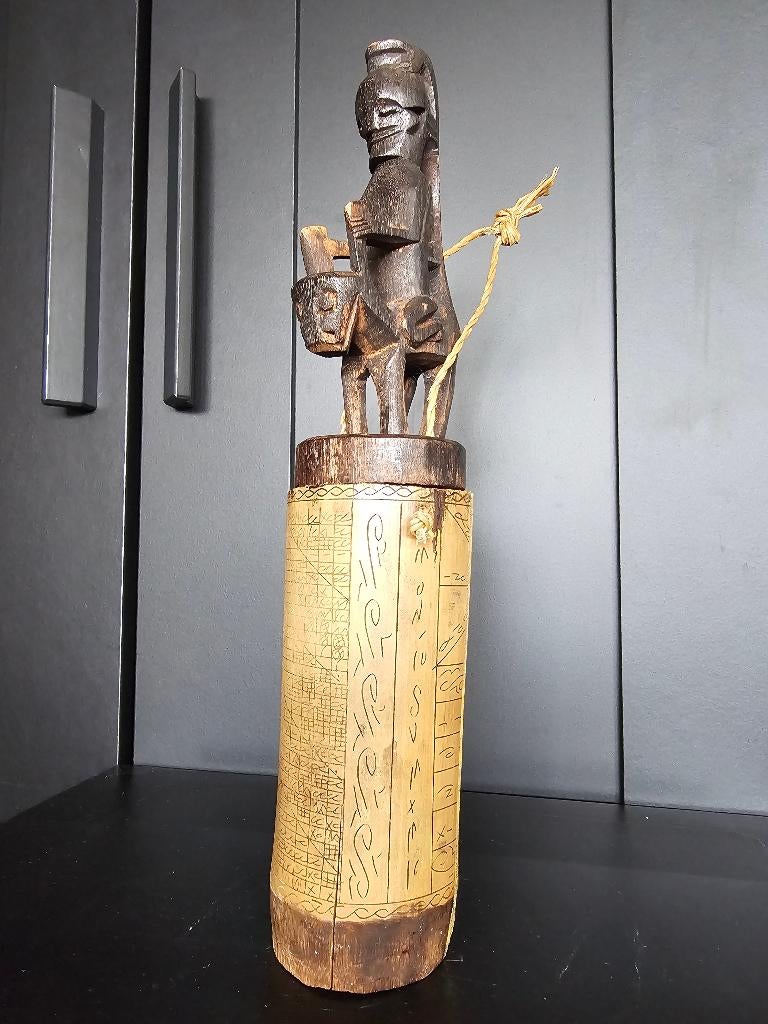 Antieke Batak Medicijnkoker met Kalender, Ophalen of Verzenden