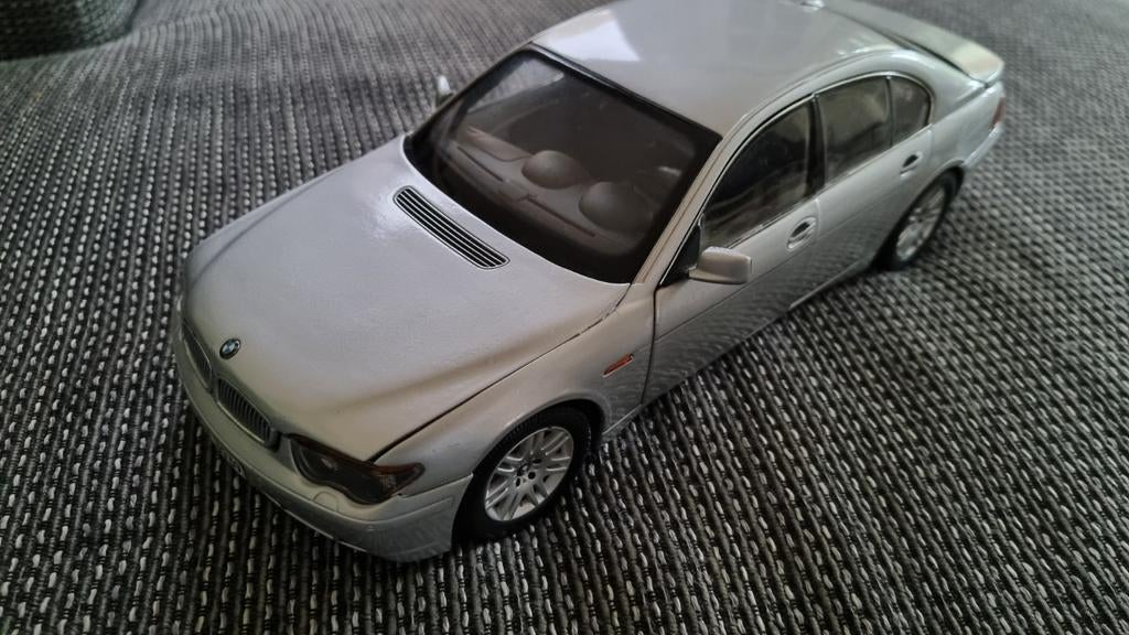 BMW 745i E65 - Zilver Kyosho, 1:18, Hobby en Vrije tijd, Modelauto's | 1:18, Ophalen of Verzenden, Gebruikt, Kyosho