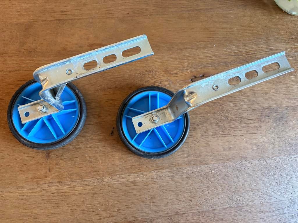 Zijwieltjes voor kinderfiets - Blauw met raket design, Fietsen en Brommers, Fietsaccessoires | Overige Fietsaccessoires, Ophalen