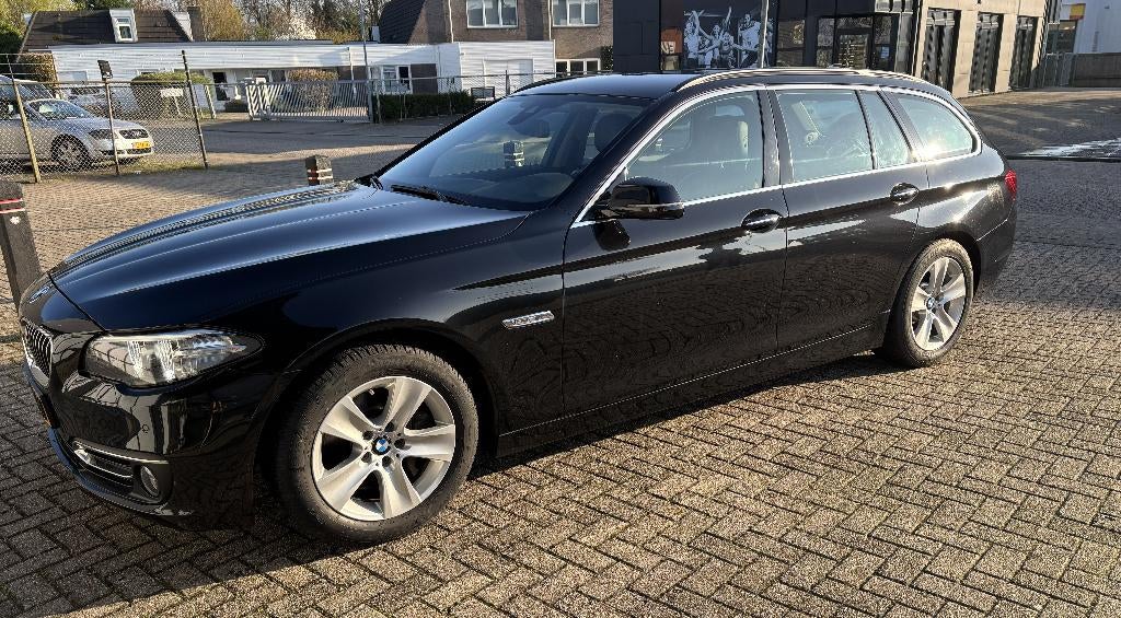 BMW 525d Touring Luxury Line -Automaat - leder -2014 - 218PK, Auto's, Automaat, Achterwielaandrijving, 1995 cc, 2000 kg