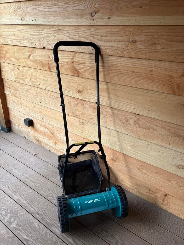 Vonroc grasmaaier - Zo goed als nieuw, Tuin en Terras, Ophalen, Handgrasmaaier, Zo goed als nieuw, Opvangzak