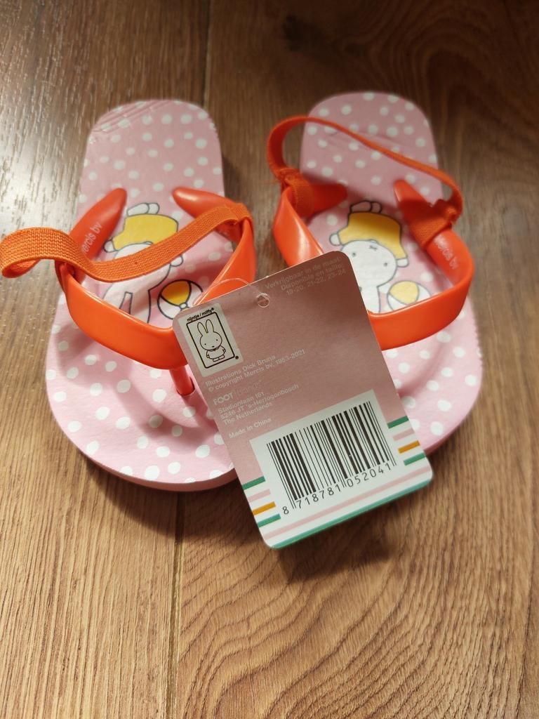 Nijntje slippers maat 21 22 Nieuw, Meisje, Ophalen of Verzenden, Nieuw, Nijntje