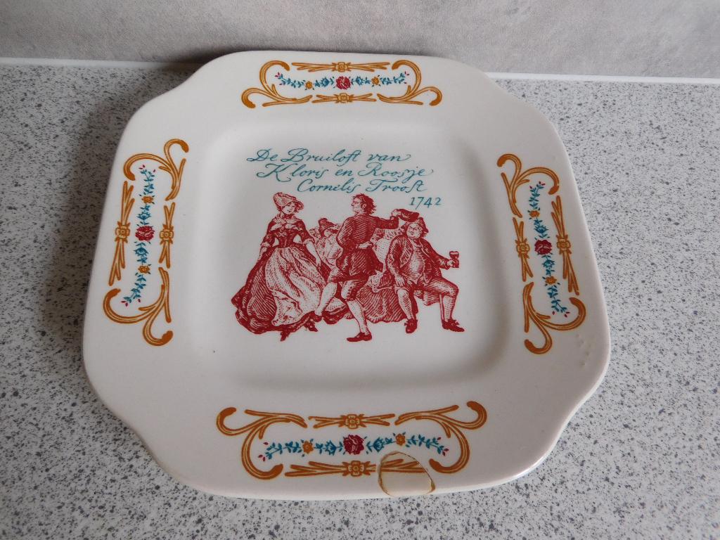Bord 15 cm. de Bruiloft van Kloris en Roosje Boch Belgium, Antiek en Kunst, Ophalen of Verzenden