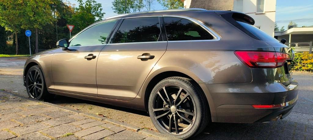 Audi A4 2.0 TDI Avant 2017 Bruin, trekhaak, leder, NW APK, Auto's, Voorwielaandrijving, Zwart, 4 cilinders, Bruin