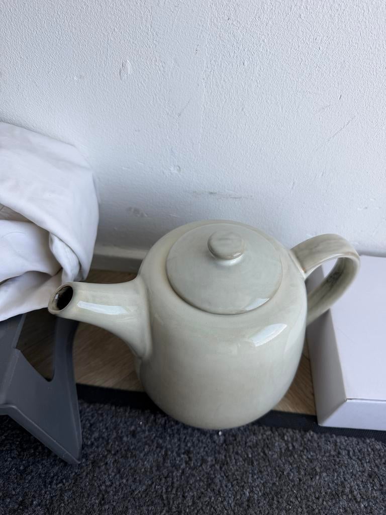 Theepot Toscane beige Xenos, Zo goed als nieuw, Steen/keramiek, Grijs, Overige merken