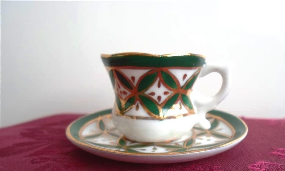 Miniatuur kop en schotel. Museum of miniatures MAYFAIR. (3), Ophalen of Verzenden