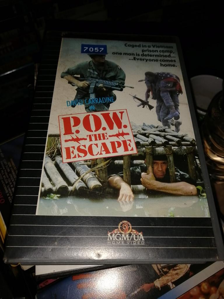 VHS ex-rental - P. O. W. The Escape, Vanaf 16 jaar, Ophalen of Verzenden, Gebruikt, Horror