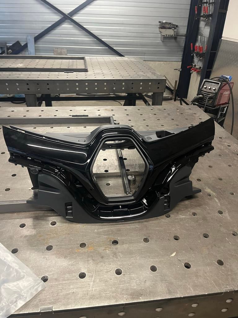 Renault  zoe Grille Bumper Voorzijde - Nieuw, Auto-onderdelen, Nieuw, Ophalen of Verzenden, Bumper, Renault