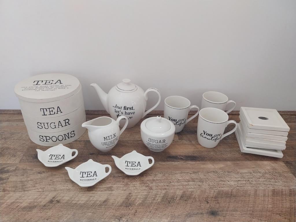 Riverdale theeservies, Huis en Inrichting, Keuken | Servies, Zo goed als nieuw, Compleet servies, Overige stijlen, Keramiek, Ophalen of Verzenden