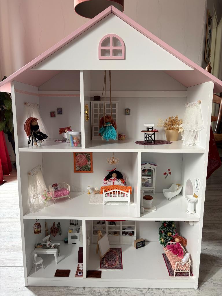 Poppenhuis met toebehoren, Ophalen, Nieuw, Poppenhuis