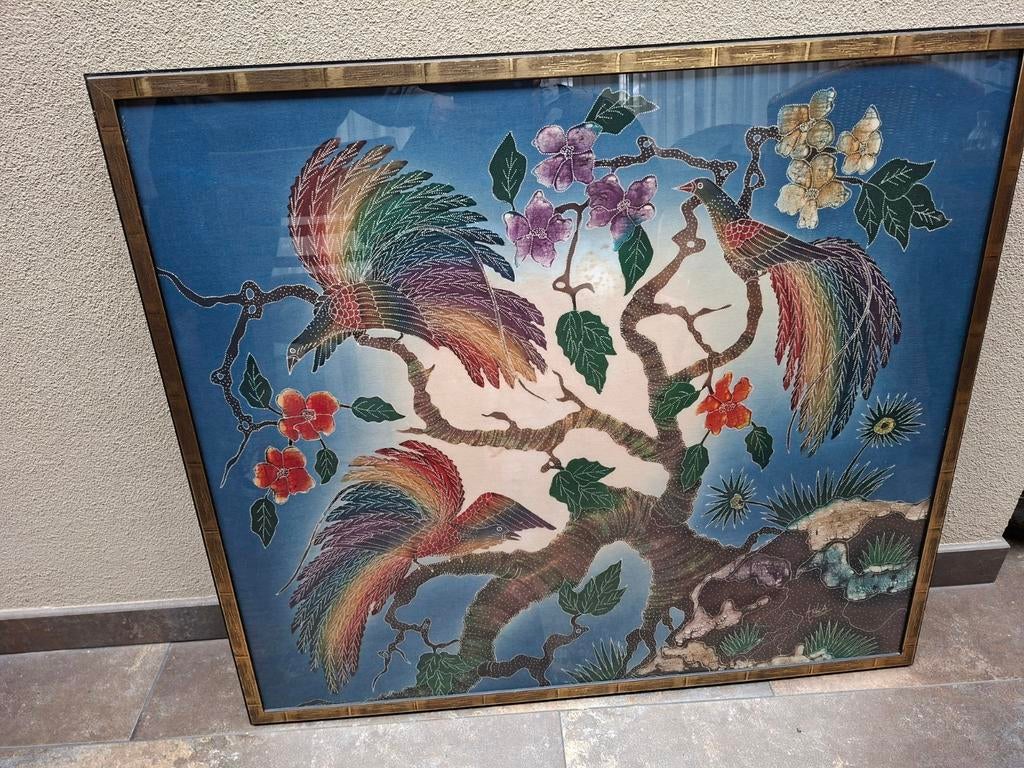 Grote batik lap met paradijsvogel in lijst, Ophalen