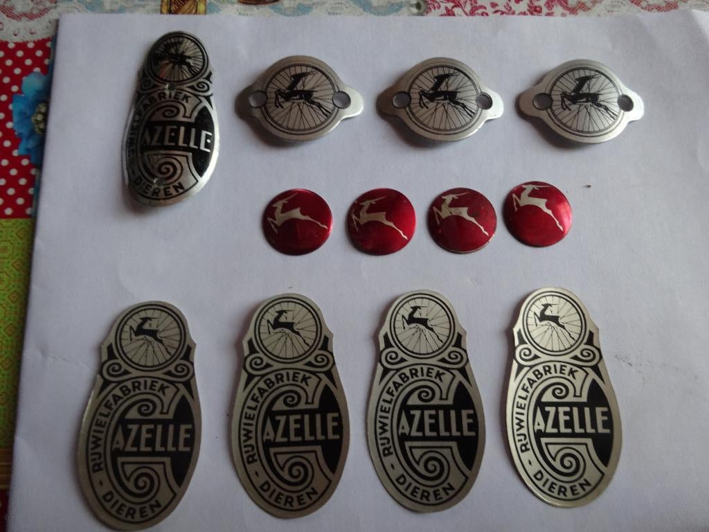 Gazelle fiets: balhoofdplaatjes, stickers enz. (zie foto), Fietsen en Brommers, Fietsonderdelen, Overige materialen, Overige typen