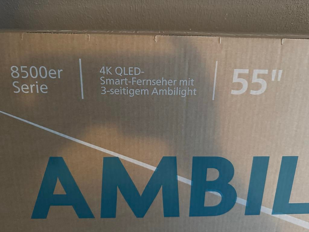 New Philips 55 inch 4K QLED Smart TV met Ambilight, Ophalen, Philips, QLED, Nieuw