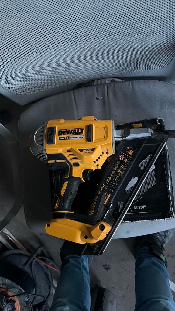 DeWalt DCN692 constructietacker tacker als nieuw, Ophalen of Verzenden, Zo goed als nieuw