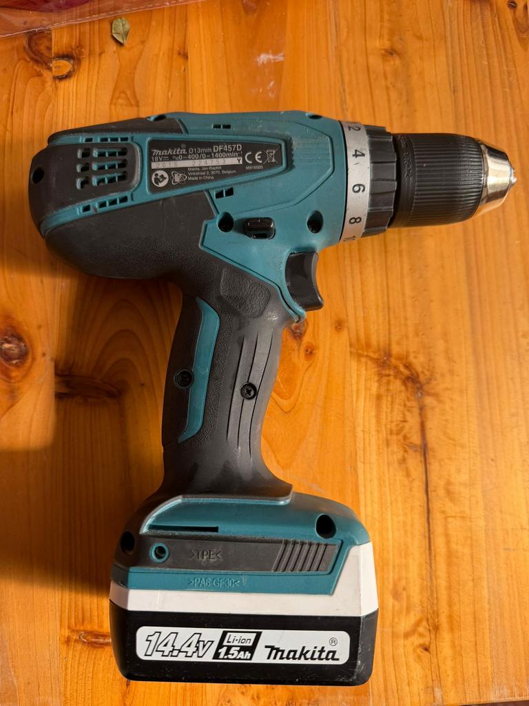 Makita accu schroefboormachine, Doe-het-zelf en Verbouw, Ophalen of Verzenden, Zo goed als nieuw, Boor- en Schroefmachine