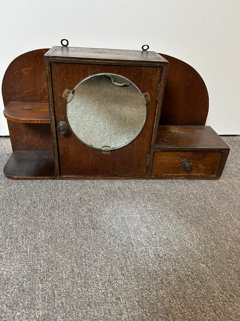 Oud medicijn kastje, Ophalen