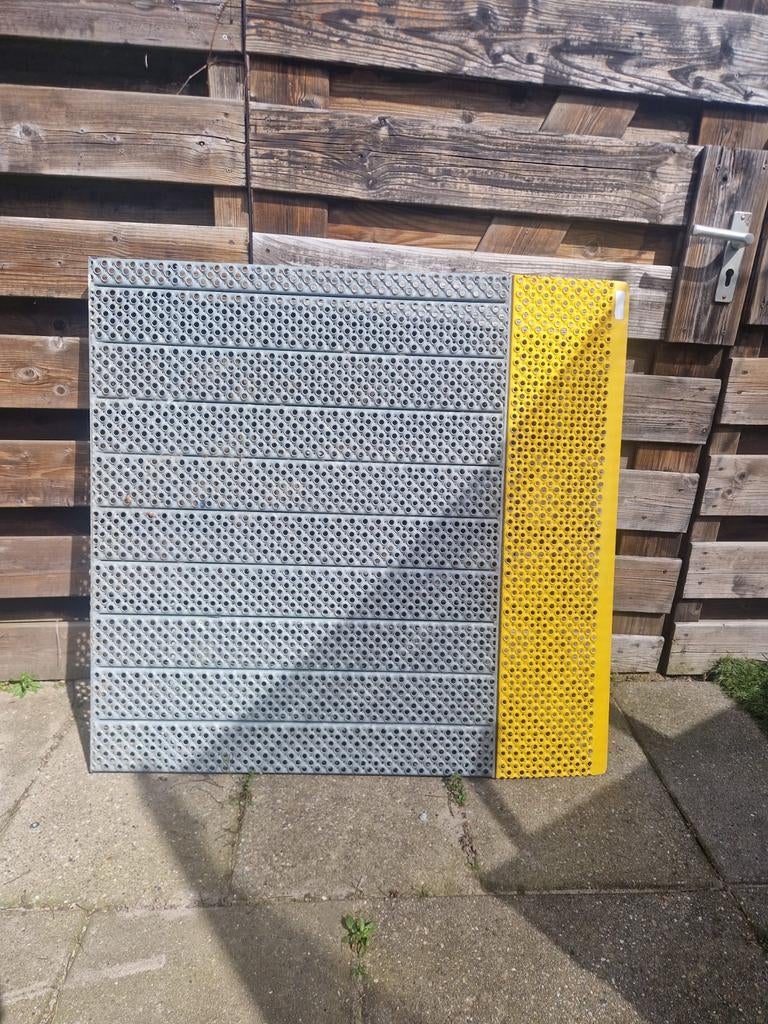 Oprijplaat / drempelhulp, Ophalen