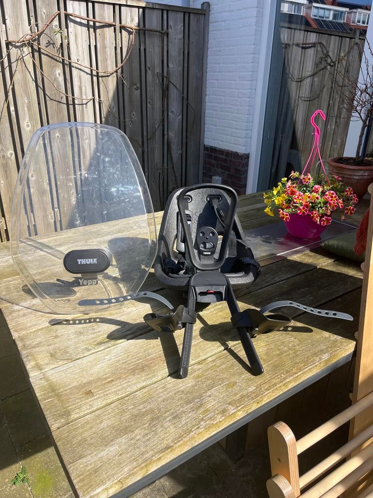 Thule Yepp Nexxt Mini fietsstoeltje met windscherm, Ophalen of Verzenden, Zo goed als nieuw, 0 t/m 13 kg, Voorzitje