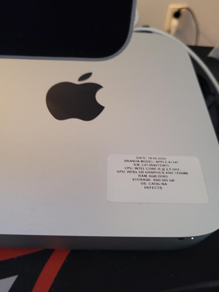 Mac mini A1347 met Thunderbolt scherm, netjes en perfect, Computers en Software, Apple Desktops, 2 tot 3 Ghz, Ophalen of Verzenden