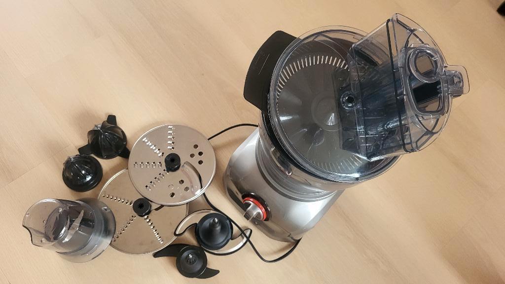 SilverCrest Foodprocessor (Multifunctioneel), 1 tot 2 liter, Ophalen of Verzenden, Zo goed als nieuw, 3 snelheden of meer