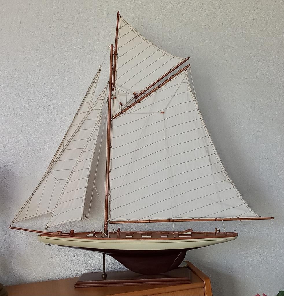 Modelbouw zeilboot, Ophalen