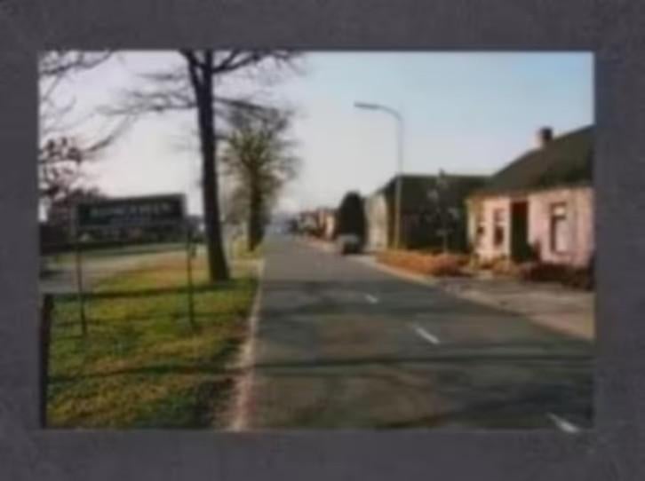 Foto Buinerveen Gemeente Buinen Straatbeeld Jaren 80., 1980 tot heden, Foto, Ophalen of Verzenden, Zo goed als nieuw