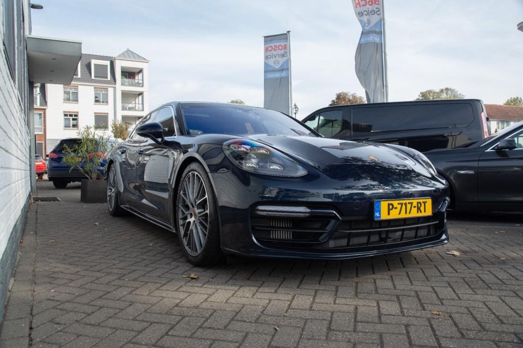Porsche PANAMERA SPORT TURISMO 2.9 4 E-HYBRID Platinum Sport, Gebruikt, Euro 6, Met garantie (alle), Blauw