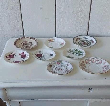 8 vintage schoteltjes Royal Albert queen Anne Queens, Ophalen of Verzenden