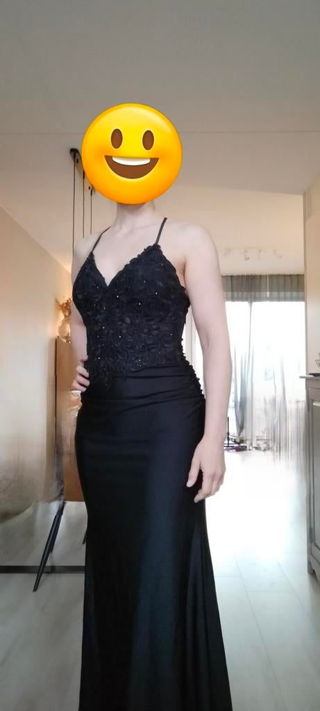 Zwarte galajurk Eva & Lola, Kleding | Dames, Gelegenheidskleding, Nieuw, Galajurk, Maat 38/40 (M), Zwart, Ophalen of Verzenden