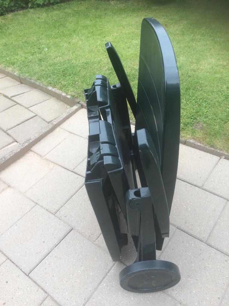 Jardin Ligstoel met kussen inklap- verstelbaar verrijdbaar, Ophalen, Zo goed als nieuw, Plastic, Verstelbaar