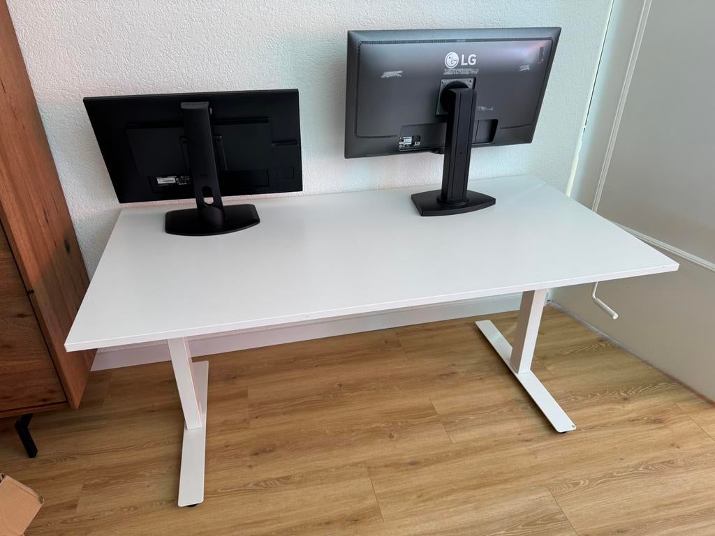 Ikea zit sta bureau, Huis en Inrichting, Bureaus, Ophalen, Zit-sta bureau, Gebruikt, Hout