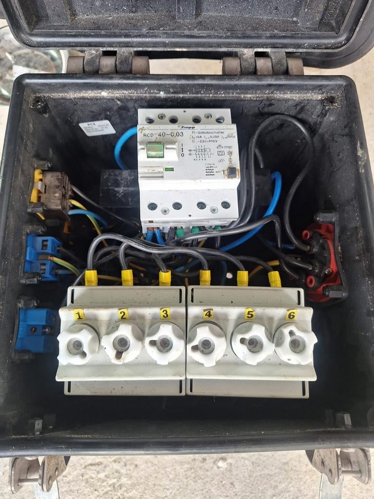 Bouwstroomverdeler Electron Berlin 2x32A naar 6x230V, Ophalen, Overige typen