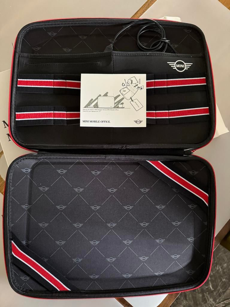 Mini mobile office laptophoes tot 15 inch. Nieuw, Computers en Software, Ophalen of Verzenden, 15 inch, Gebruikt