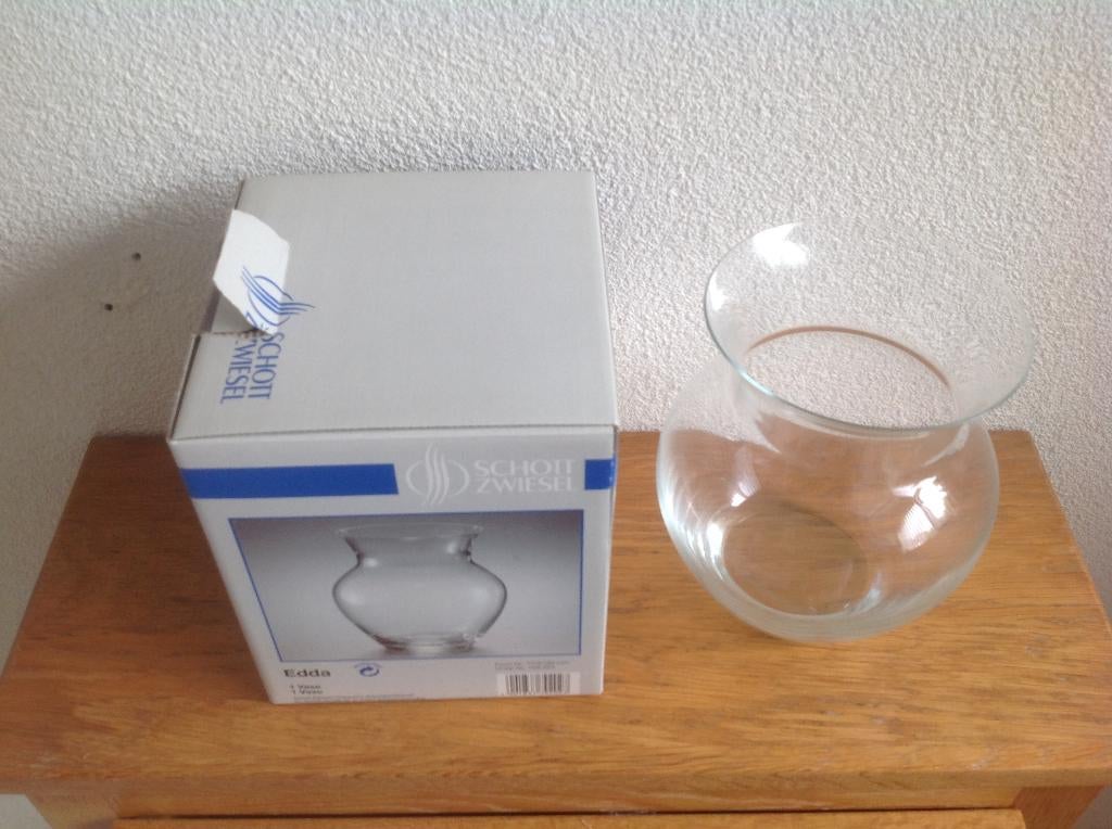 Schott Zwiesel grote bol vaas Edda, nieuw, nooit gebruikt, Huis en Inrichting, Woonaccessoires | Vazen, Ophalen, Overige kleuren