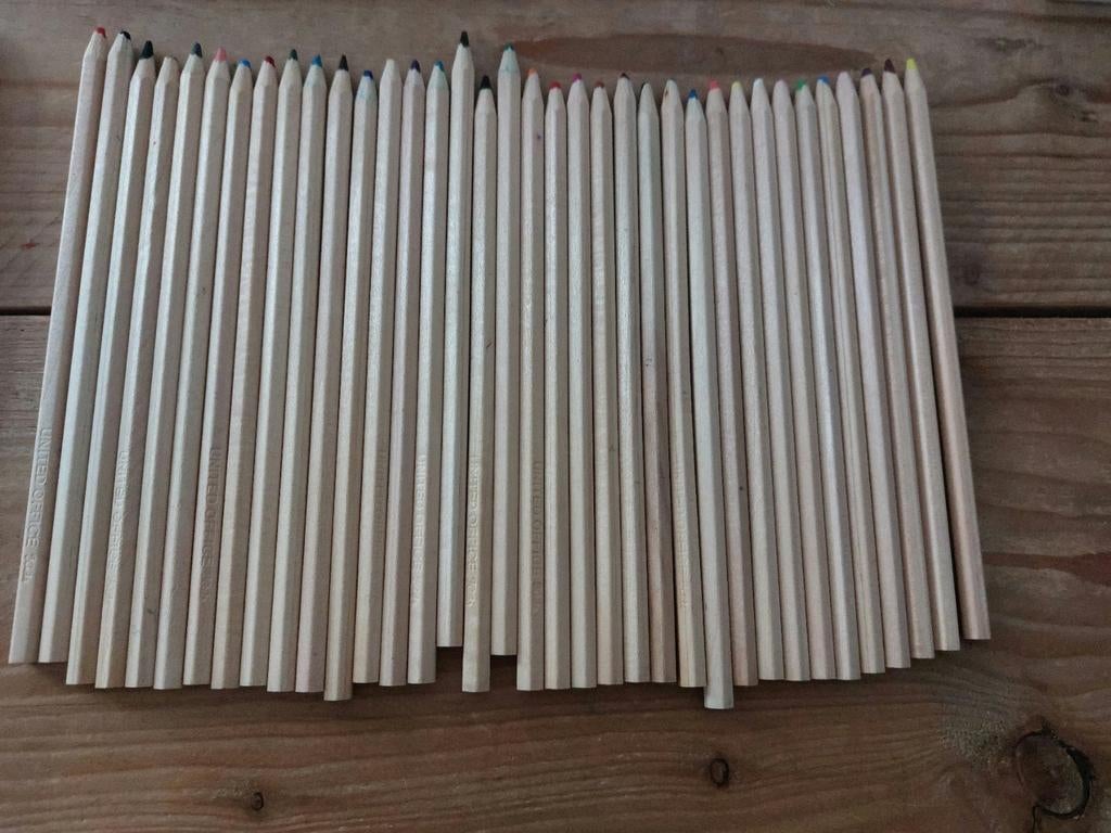 Diverse kleur potloden, Ophalen of Verzenden, Zo goed als nieuw, Potlood of Stift